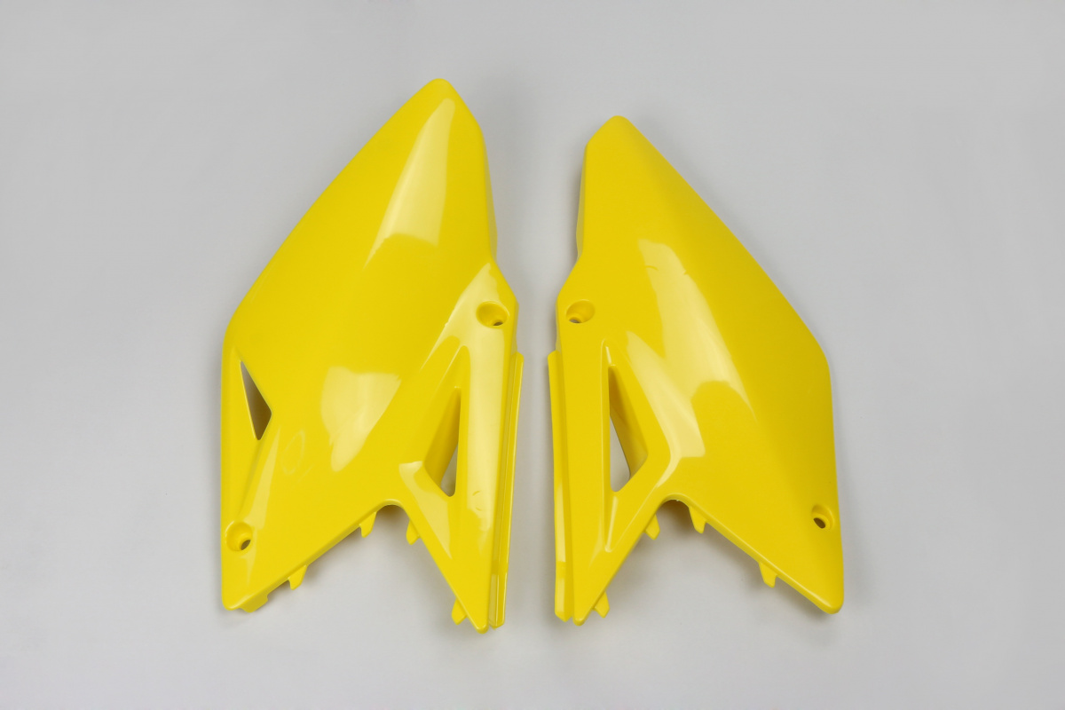 Side panels - yellow 102 - Suzuki - REPLICA PLASTICS - SU04918-102 - UFO Plast